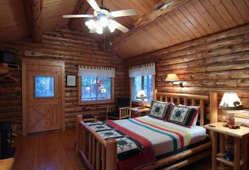 Silverwolf Log Chalet Resort