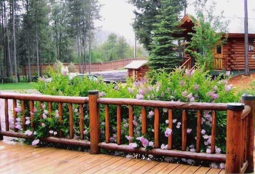 Silverwolf Log Chalet Resort