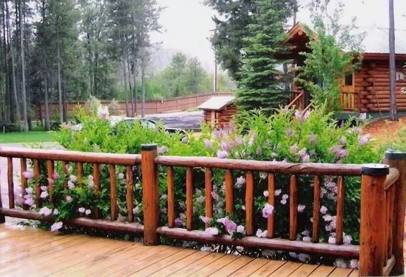 Silverwolf Log Chalet Resort