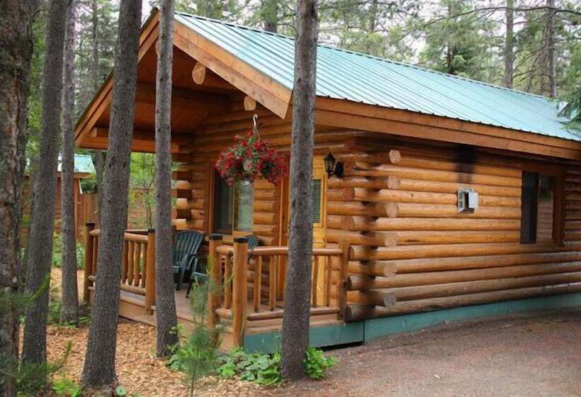 Silverwolf Log Chalet Resort