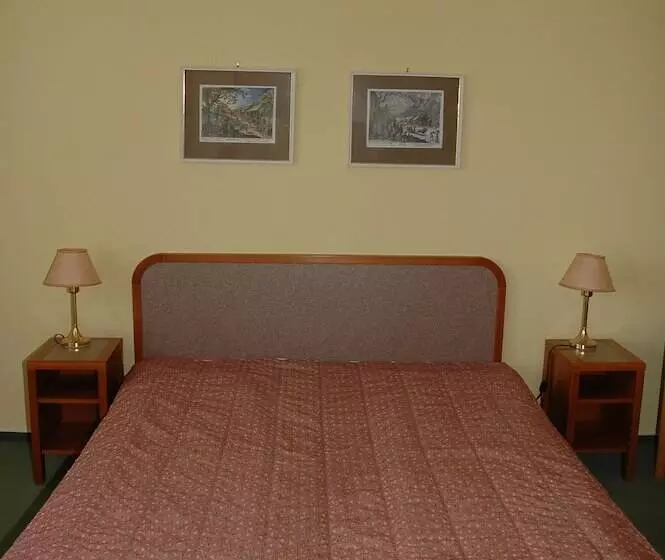 Hotelli Apartment Rideg Hévíz