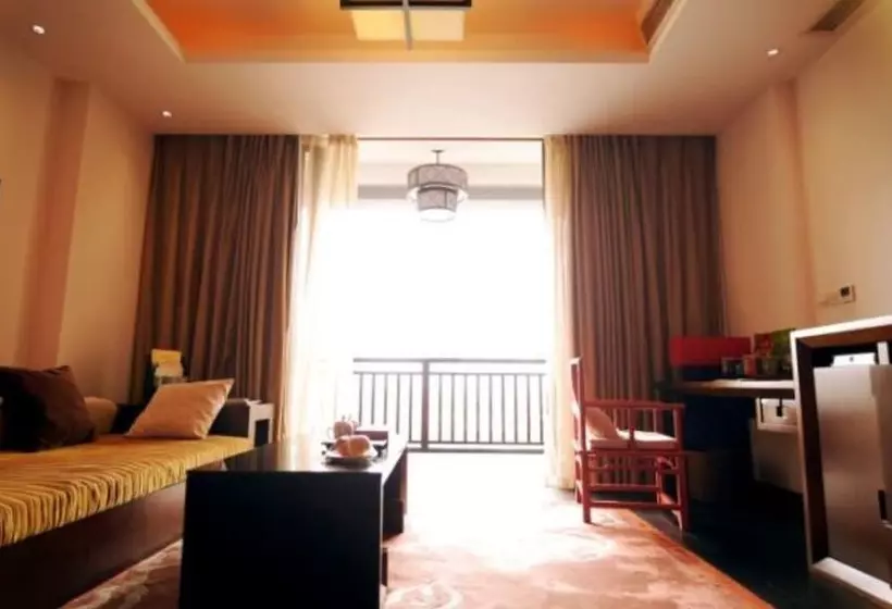 Hotelli Langzhong Hirizon