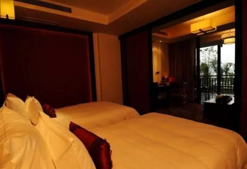 Hotelli Langzhong Hirizon