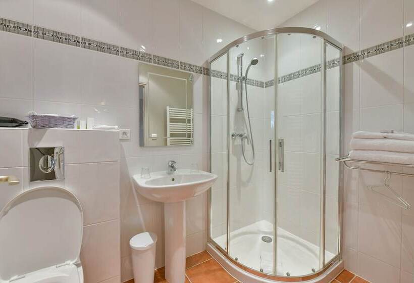 ベッドアンドブレックファースト Gite Du Clos Champagnac