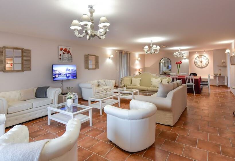 ベッドアンドブレックファースト Gite Du Clos Champagnac