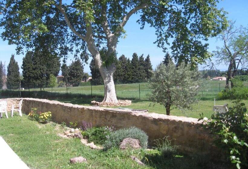 צימר Mas Du Puits