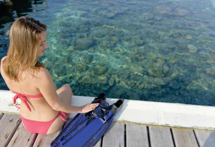 Eriyadu Island Resort