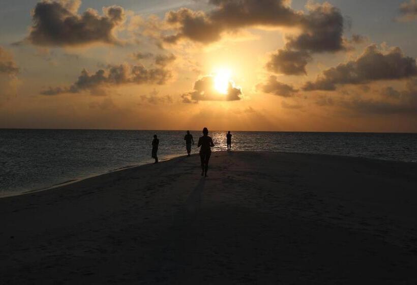Eriyadu Island Resort
