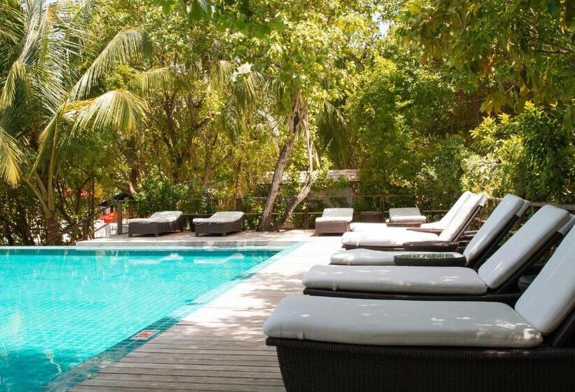 Eriyadu Island Resort