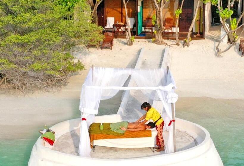 Eriyadu Island Resort