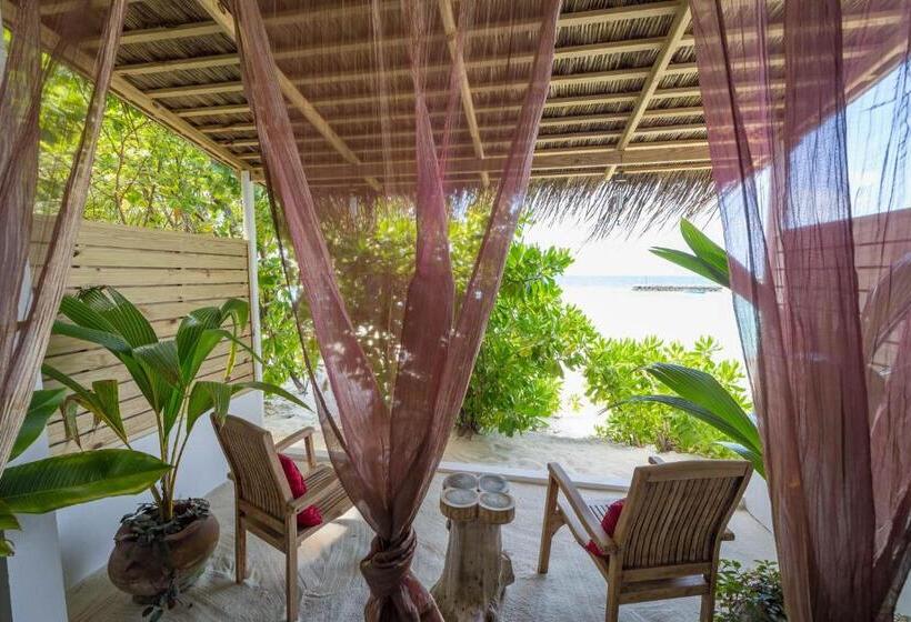 Eriyadu Island Resort