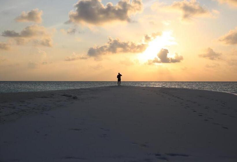 Eriyadu Island Resort