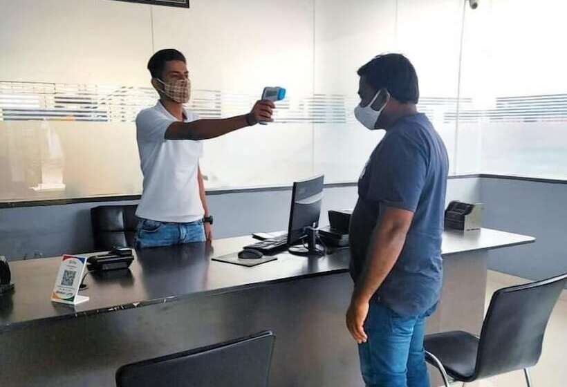 هتل Airport Gateway