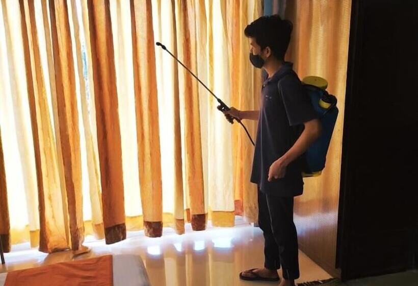 هتل Airport Gateway