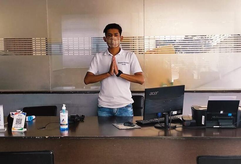 هتل Airport Gateway