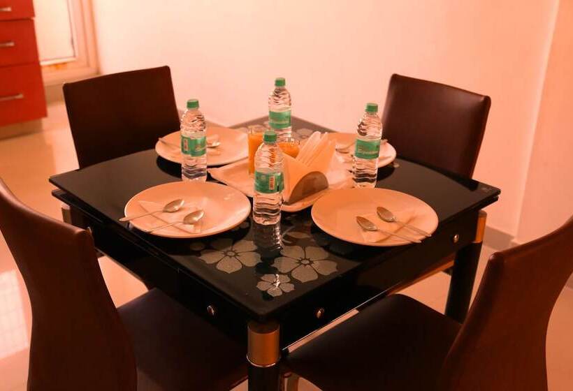 هتل Airport Gateway