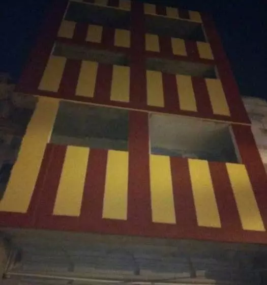 ホテル Kanpur Villa