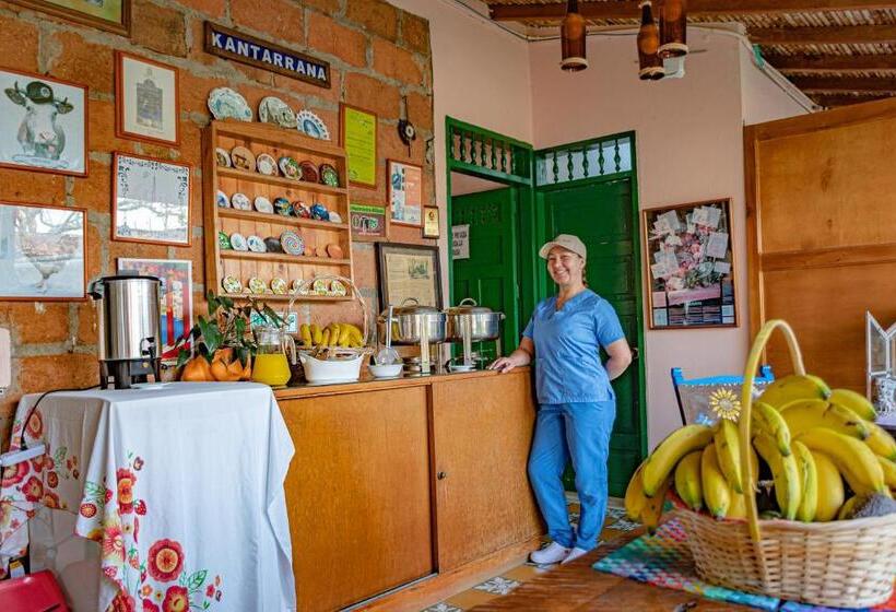 ホテル Kantarrana Urbana Jardin