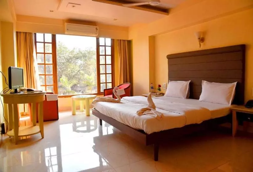 Hotelli Kohinoor Highway Resort