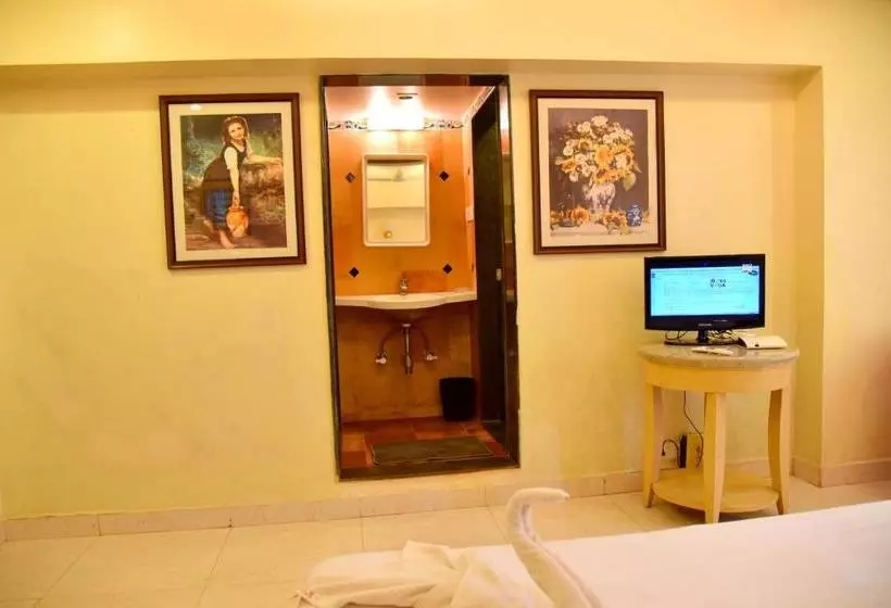 Hotelli Kohinoor Highway Resort