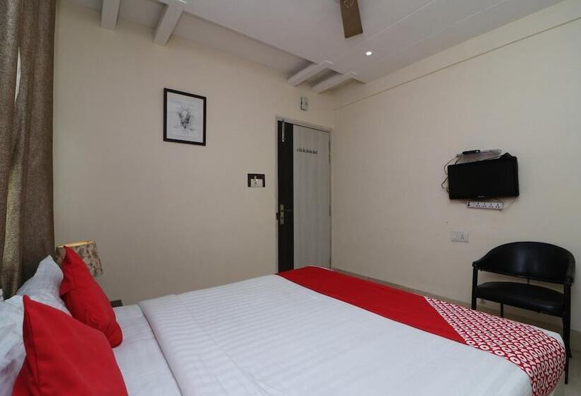 בית מלון כפרי Mandiram