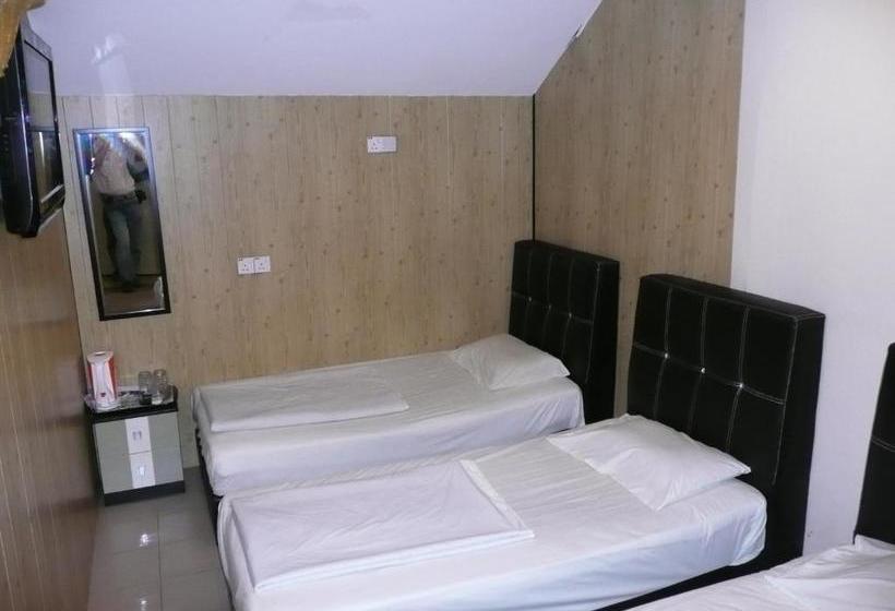 בית מלון כפרי Pekan Budget