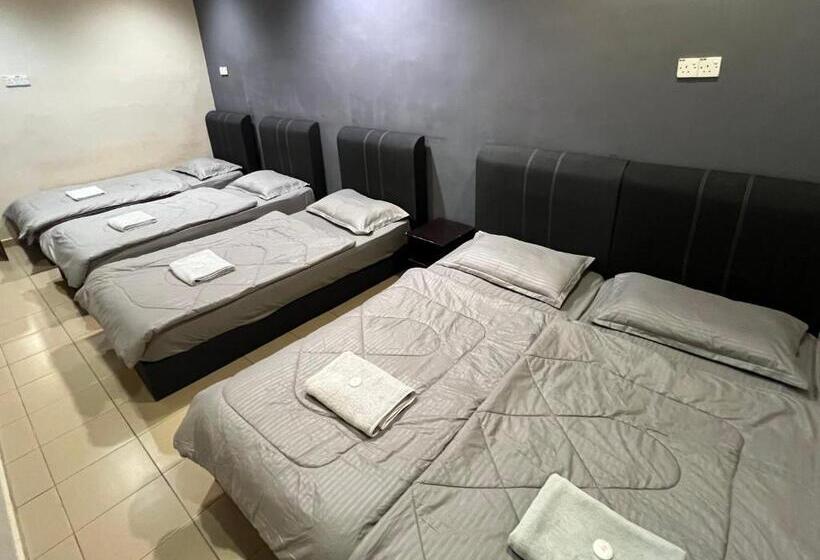 בית מלון כפרי Pekan Budget