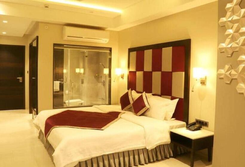 ホテル The Flora Grand, Vasco, Goa