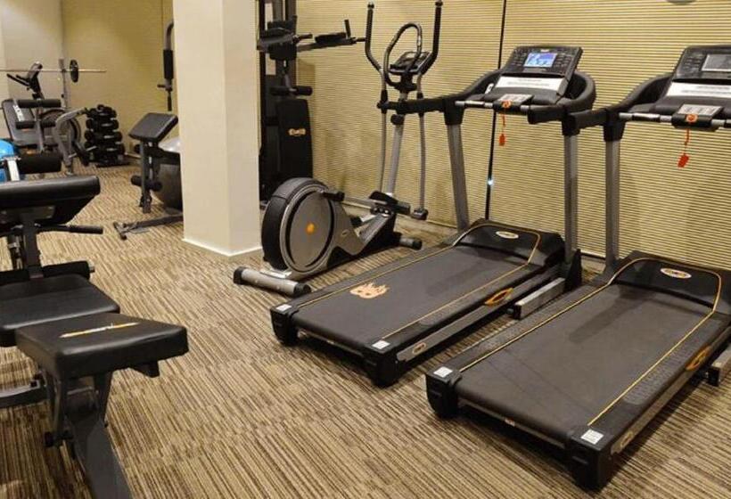 ホテル The Flora Grand, Vasco, Goa