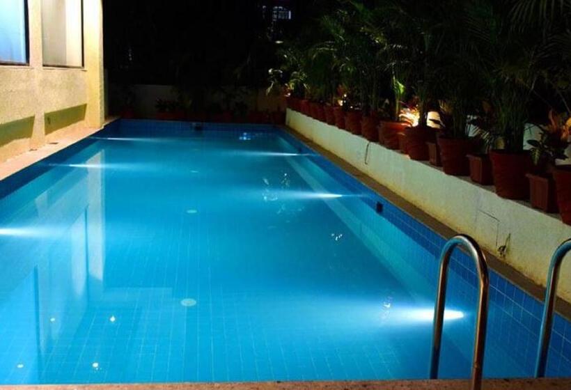 ホテル The Flora Grand, Vasco, Goa