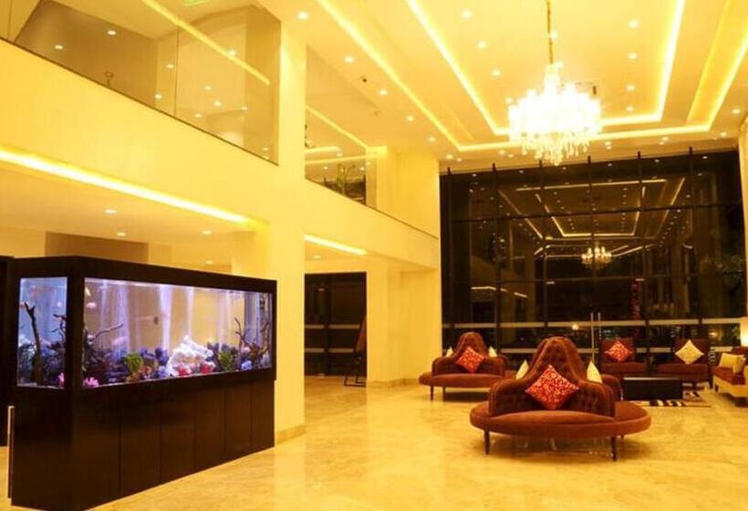 ホテル The Flora Grand, Vasco, Goa