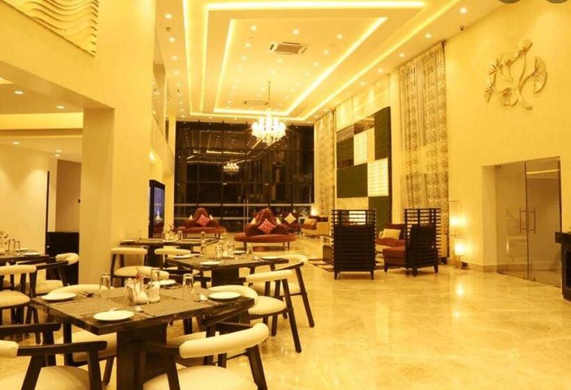 ホテル The Flora Grand, Vasco, Goa