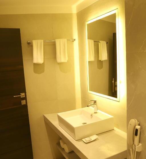 ホテル The Flora Grand, Vasco, Goa