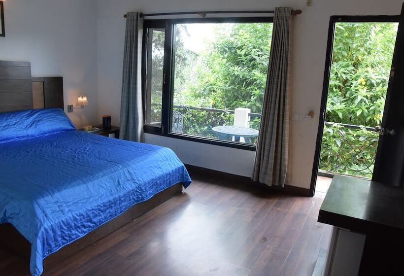 هتل The Pine Crest Resort Bhimtal