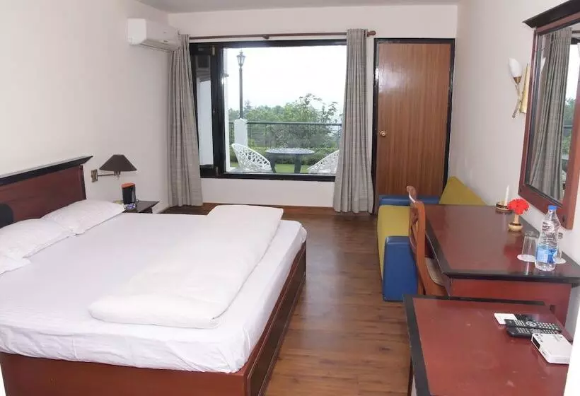 ホテル The Pine Crest Resort Bhimtal