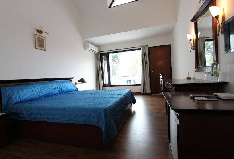 هتل The Pine Crest Resort Bhimtal