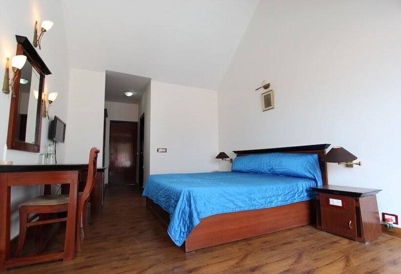 هتل The Pine Crest Resort Bhimtal