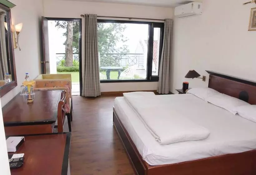 ホテル The Pine Crest Resort Bhimtal
