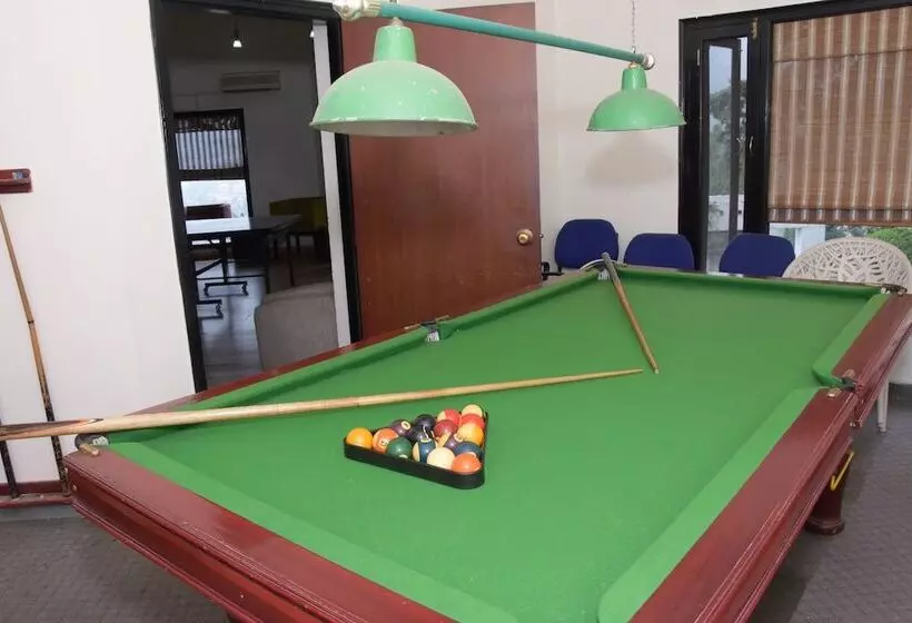 ホテル The Pine Crest Resort Bhimtal