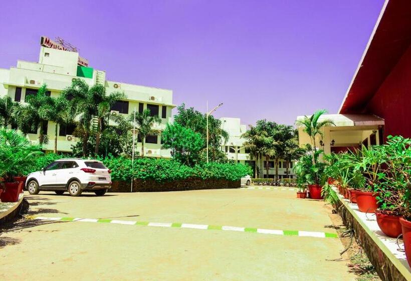 Camel Valley Resort, Igatpuri