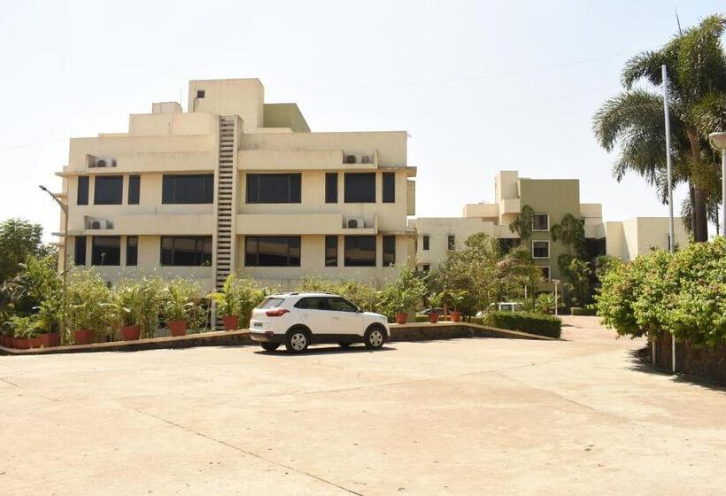 Camel Valley Resort, Igatpuri