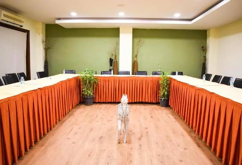 Camel Valley Resort, Igatpuri