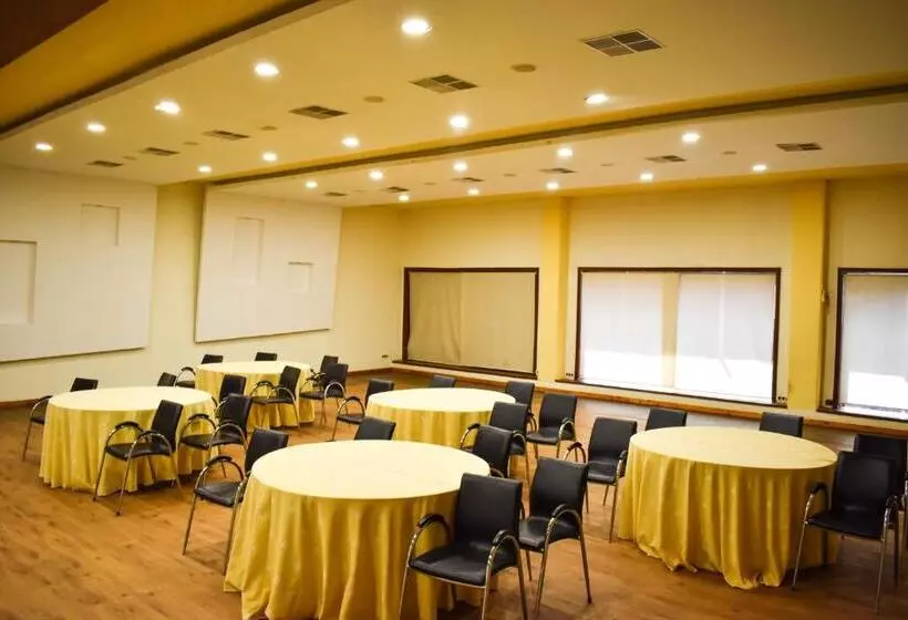 Camel Valley Resort, Igatpuri