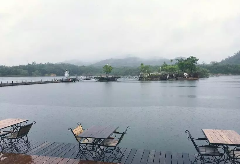 Resort Inlaya Ratchaburi