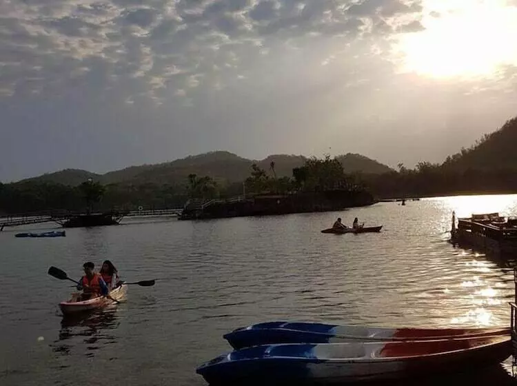 Resort Inlaya Ratchaburi