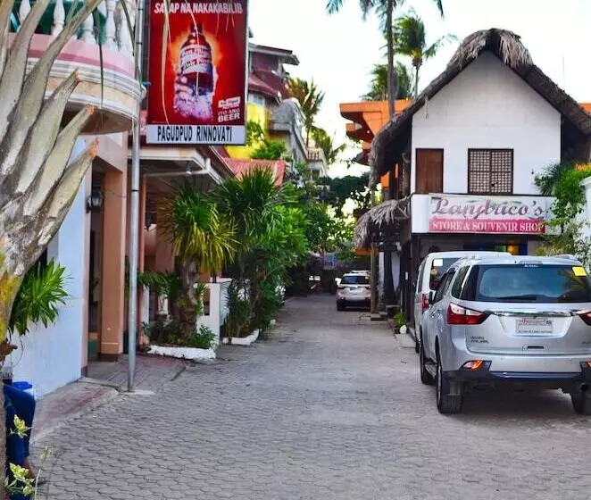 Lomakeskus Pagudpud Rinnovati