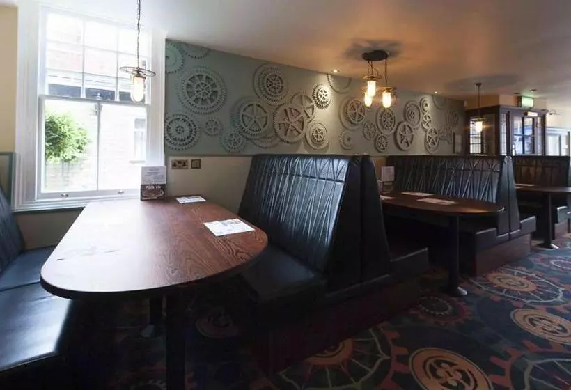 The Crown Hotel Wetherspoon