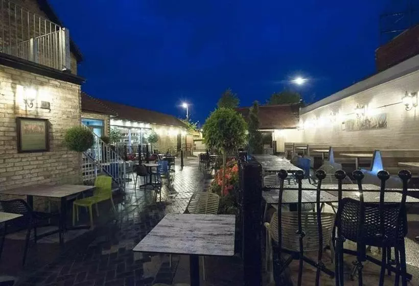 The Crown Hotel Wetherspoon