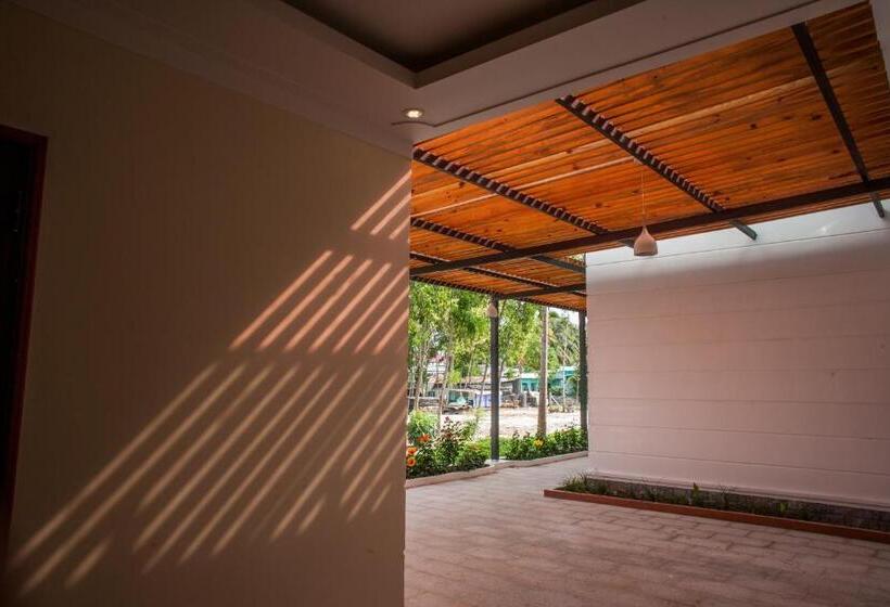 Trieu Khang Hotel Gần Sân Bay Cam Ranh Near Cam Ranh Airport