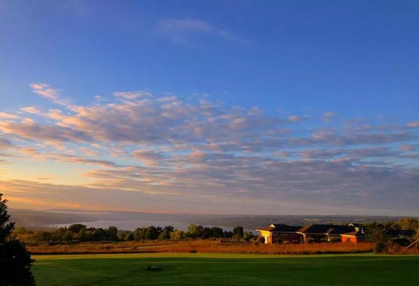 A Cayuga Lakefront Inn   Hotel Alt, Ithaca New York